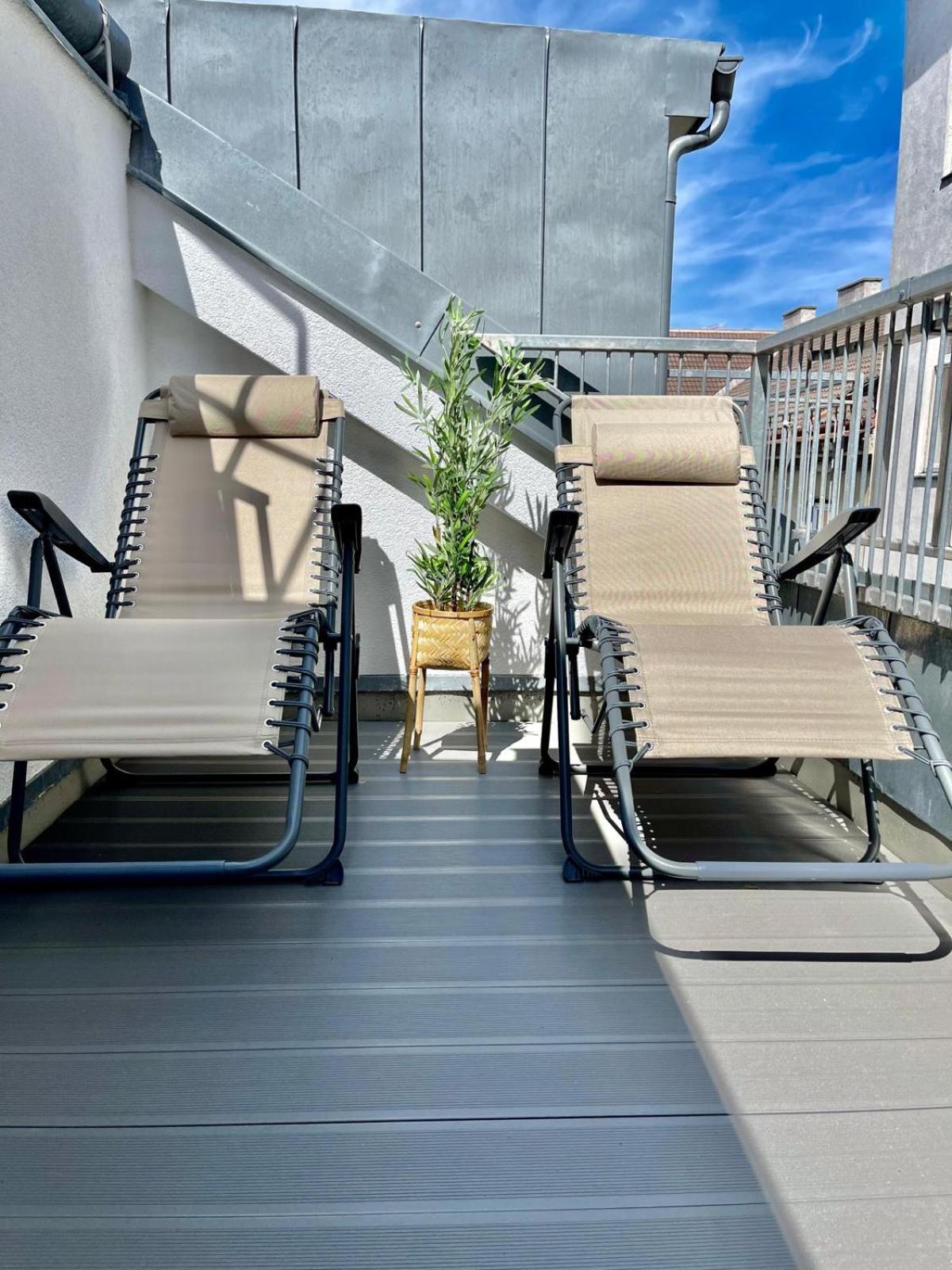 Apartment With Balcony Near Augarten Вена Экстерьер фото
